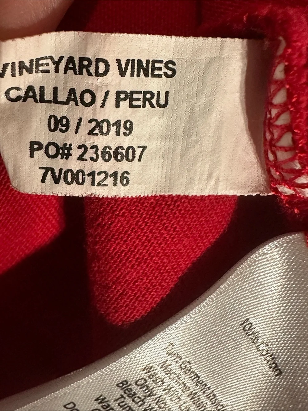 Vineyard Vines kids Vintage Whale Long-Sleeve Pocket Tee size XL Red